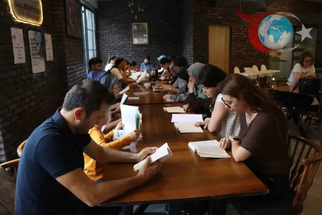 Yalova'da Kitap Okuma Etkinliği ile Dijital Dünyadan Uzaklaşma Hareketi