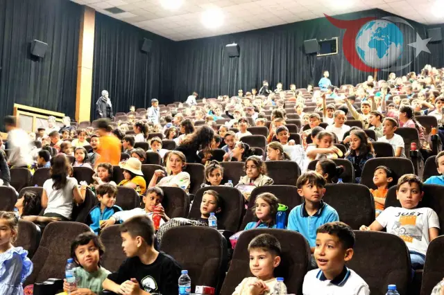 Onikişubat Belediyesi Öğrencilere Sinema Keyfi