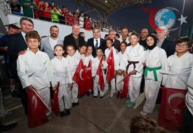Sakarya'da Amatör Spor Kulüplerine Dev Destek: Bir Milyar TL'lik Yatırım Yolda