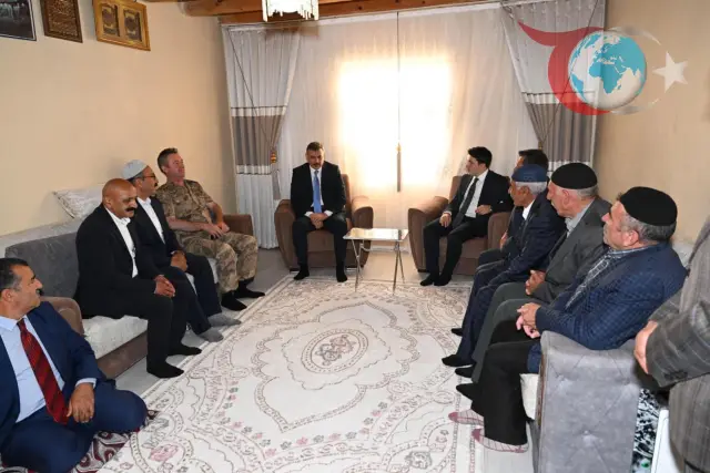 Erzurum Valisi Mustafa Çiftçi, Geçmişin Çay Davetini 23 Yıl Sonra Gerçekleştirdi