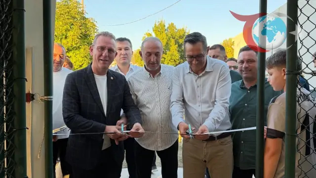 Tavşanlı'da Gençlere Yeni Spor Kompleksi: Moymul Kapalı Halı Sahası Açıldı