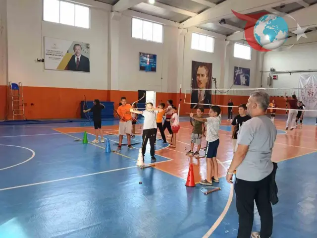 Geleneksel Okçuluk Sarıgöl'de İlgi Odağı Oldu
