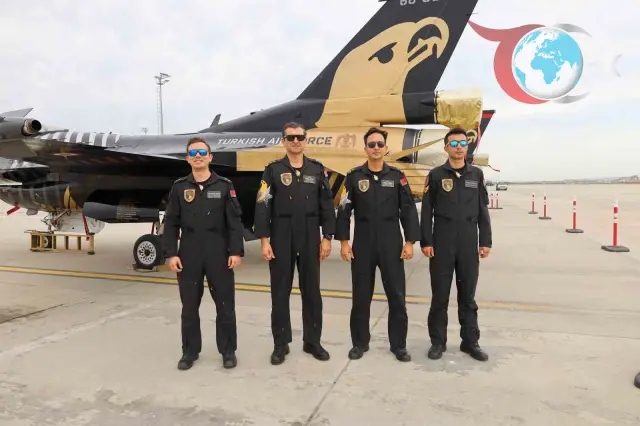 SOLOTÜRK'ün Gösteri Uçuşları TEKNOFEST'te Nefes Kesti