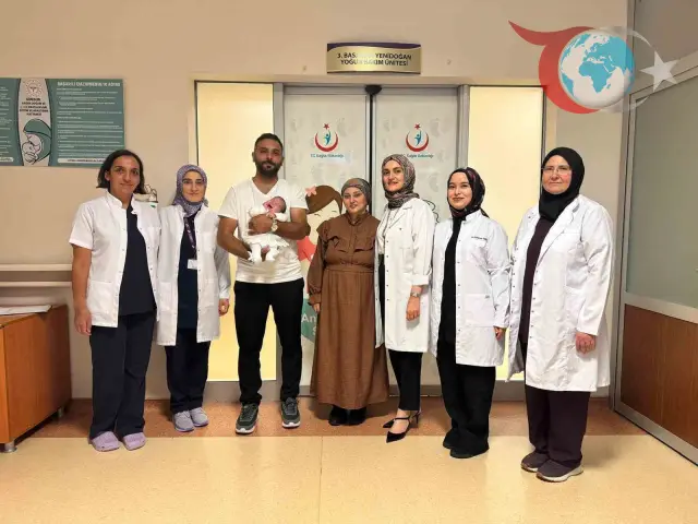 Parmak Bebek Buğlem Mucizevi Şekilde Hayata Tutundu