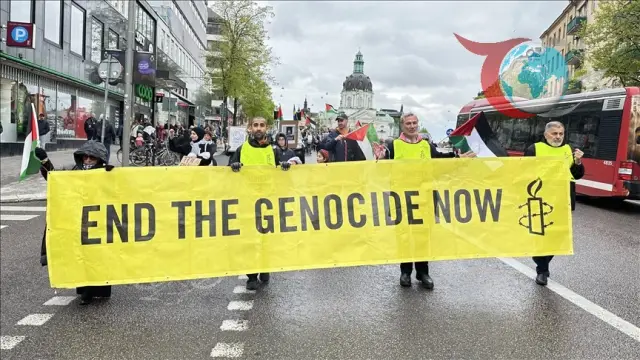 İsveç'te Binlerce Kişi İsrail'in Gazze'deki Savaş Suçlarını Protesto Etti