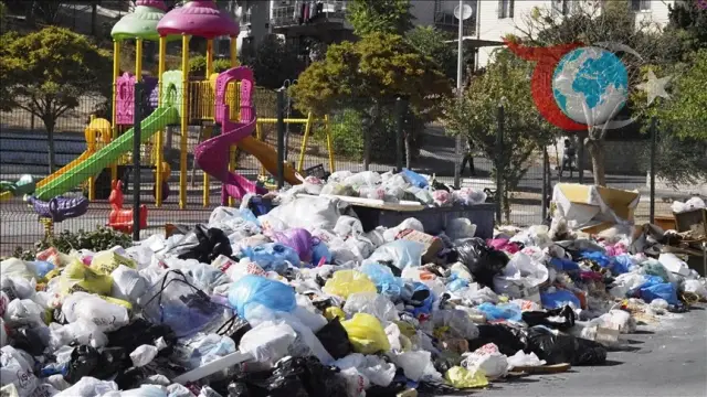 İzmir'de Çöp ve Su Sorunları Vatandaşları İsyan Ettirdi