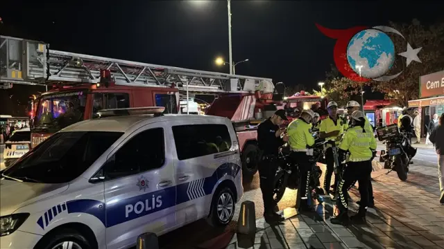 İstanbul Boğazı'nda Yolcu Teknesi ve Yük Gemisi Çarpıştı