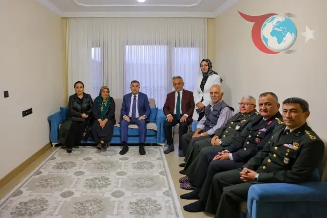 Bayburt Valisi Eldivan'dan Anlamlı Gaziler Günü Ziyaretleri