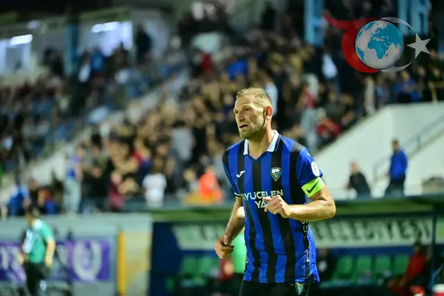 Karacabey Belediyespor Anagold 24 Erzincanspor'u Mağlup Ederek Çıkışını Sürdürüyor