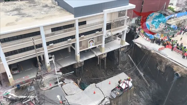 Bangkok'ta Devasa Çukur Korku Yarattı: Hastane Önündeki Yol Çöktü