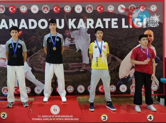 Çayırova Belediyesi Karate Takımı Turnuvadan Madalyalarla Döndü!