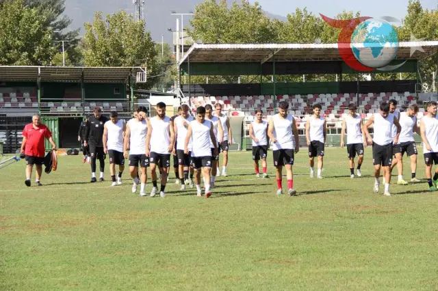 Denizli İdmanyurdu, Lider Uşak Spor'a Karşı Hazırlıklarını Tamamlıyor