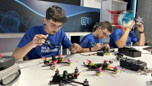 Gençler Dron Eğitimi ile Geleceğin Mesleğini Şimdiden Öğreniyor