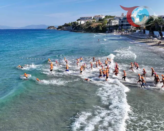 Kuşadası’nda Otizme Farkındalık İçin Kulaç Atıldı