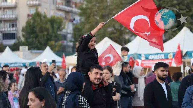 Esnafa Büyük Destek: Ticaret Bakanı Kırşehir'de Yeni Kredi Müjdesini Açıkladı