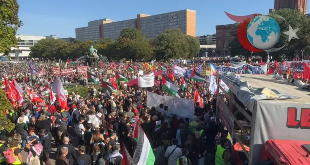 Berlin'de Tarihi Katılımla Filistin'e Destek Yürüyüşü Gerçekleşti
