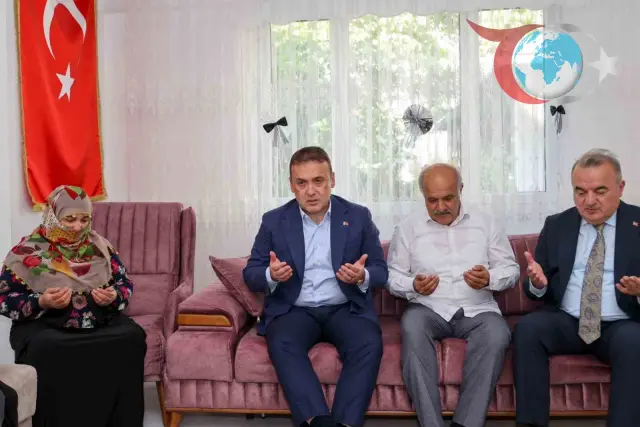 Vali Sözer, Bozüyük'te Halkla Buluştu ve Şehit Ailesini Ziyaret Etti