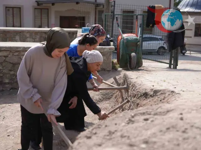 Konuralp Antik Tiyatrosu'nda Gönüllü Destekle Geçmişe Yolculuk Devam Ediyor