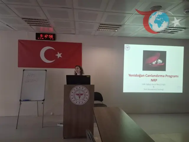 Eskişehir'de Yenidoğan Canlandırma Eğitimi: Sağlık Çalışanlarına Hayati Beceriler Kazandırılıyor