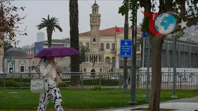 İzmir'de Beklenen Yağmurlar Geri Dönüyor: Trafikte Dikkat!