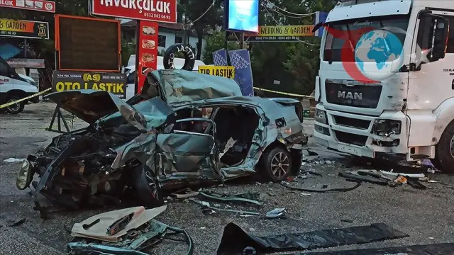 Ankara'dan Kahramankazan'a Giden Araç Kaza Yaptı: 3 Kişi Hayatını Kaybetti