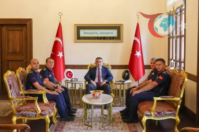 Bilecik Valisi, İtfaiye Haftası’nda Kahraman Personeli Makamında Ağırladı
