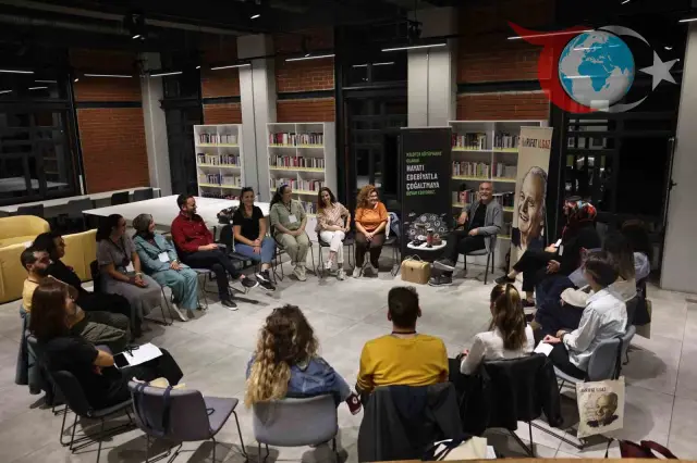 Rıfat Ilgaz'ın Dünyasında Gizemli Yolculuk: Nilüfer Belediyesi'nden Sürükleyici Oyun Gecesi