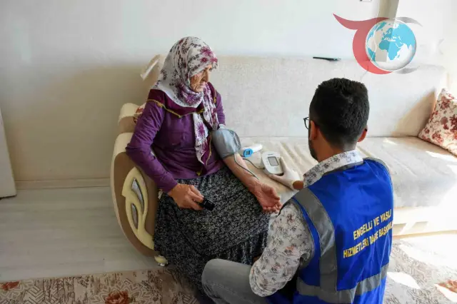 Diyarbakır Büyükşehir Belediyesi'nden Yaşlı Vatandaşlara Özel Tansiyon Aleti Desteği