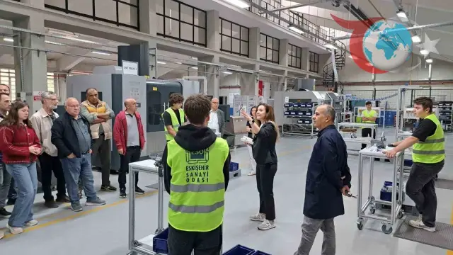 Eskişehir Model Fabrika'da Yenilikçi Öğren-Dönüş Programı Başladı