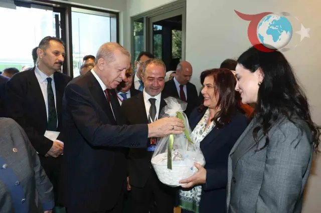 Özlem Çerçioğlu ve Cumhurbaşkanı Erdoğan Arasında Sıcak Diyalog