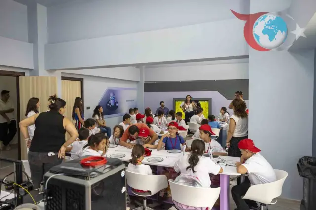 Mersin'de Öğrenme Güçlüğü Çeken Öğrencilere Unutulmaz Bilim Deneyimi