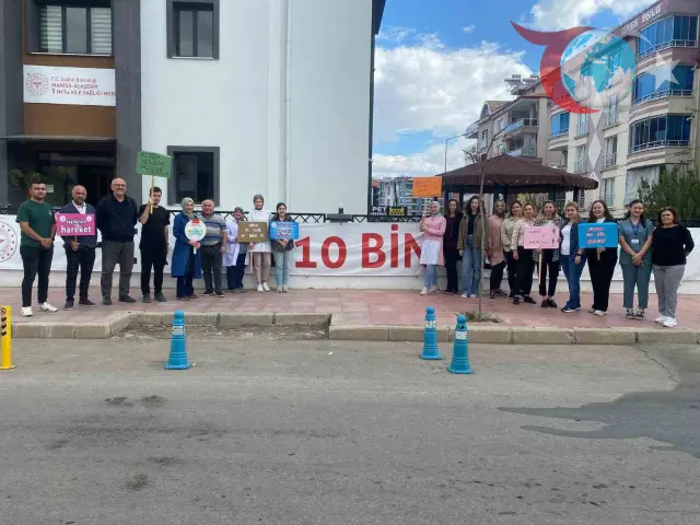 Manisa Alaşehir'de Dünya Yürüyüş Günü Etkinliği ile Sağlıklı Yaşama Davet