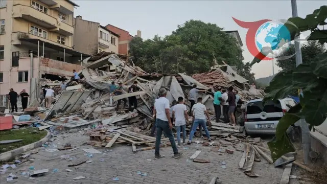 Balıkesir ve Manisa'da 6,1 Büyüklüğündeki Depremin Ardından Yoğun Artçı Sarsıntılar