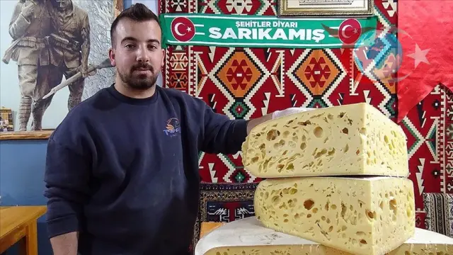 Kars'ın Tescilli Gravyer Peyniri: Doğal Meralardan Sofralara