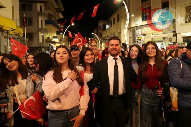 Necati ve Saykolar Coşturdu! Gençlik Haftası Konserinden Unutulmaz Anlar
