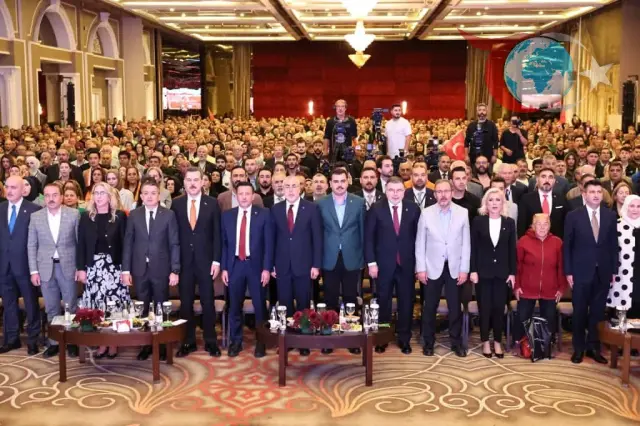 İzmir'in Çöp Sorununa AK Parti'den Sert Eleştiriler
