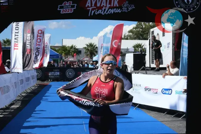 Ayvalık'ta Triatlon Heyecanı: 2025 Türkiye Kupası Finali Coşkuyla Tamamlandı