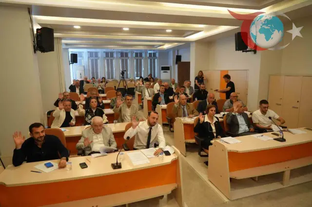 Atakum Belediyesi'nin 2026 Bütçesi Tartışmalar Eşliğinde Komisyona Sevk Edildi