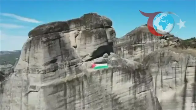 Yunan Aktivistlerden Filistin'e Destek: Dev Bayrak Eylemi