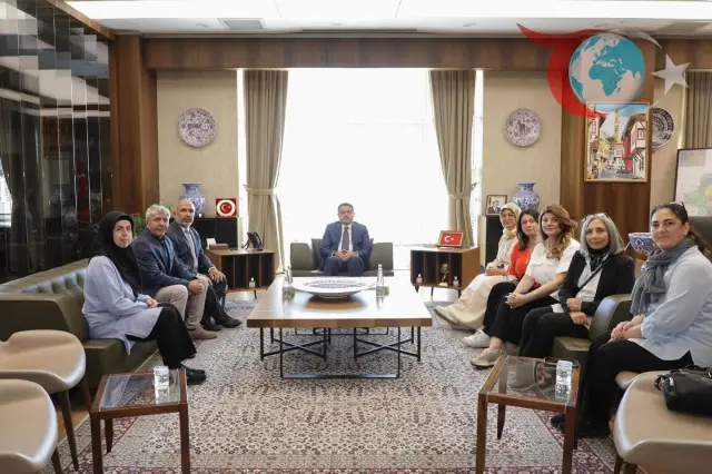 Kütahya Valisi'nin Çini Sanatına Destek Ziyareti