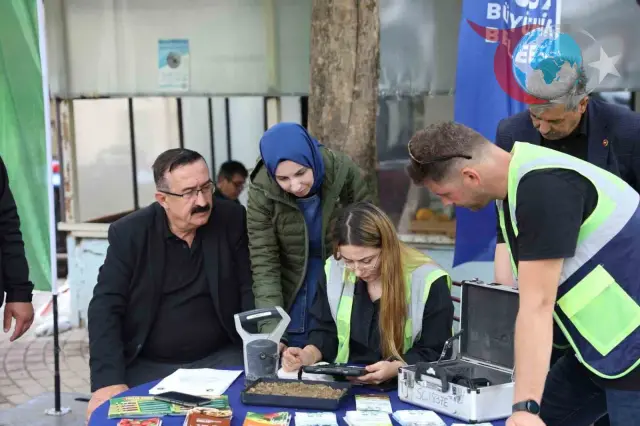 Bursa'da Çiftçiler İçin Mobil Toprak Analizi Dönemi Başladı