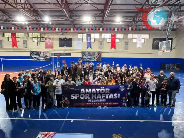 Denizli’de Genç Sporcuların Floor Curling Heyecanı