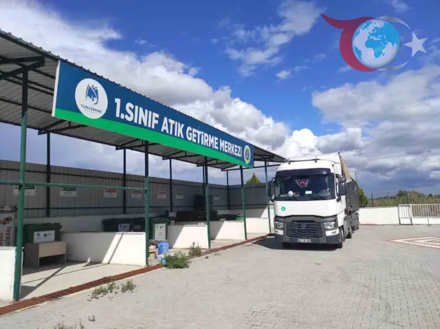 Yunusemre Belediyesi'nin Çevreci İlaç Toplama Projesi