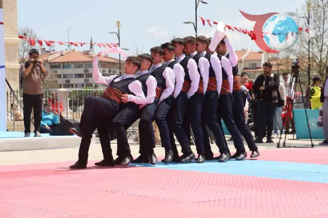 Sivas’ta Büyük Coşkuyla Kutlanan 19 Mayıs Gençlik ve Spor Bayramı
