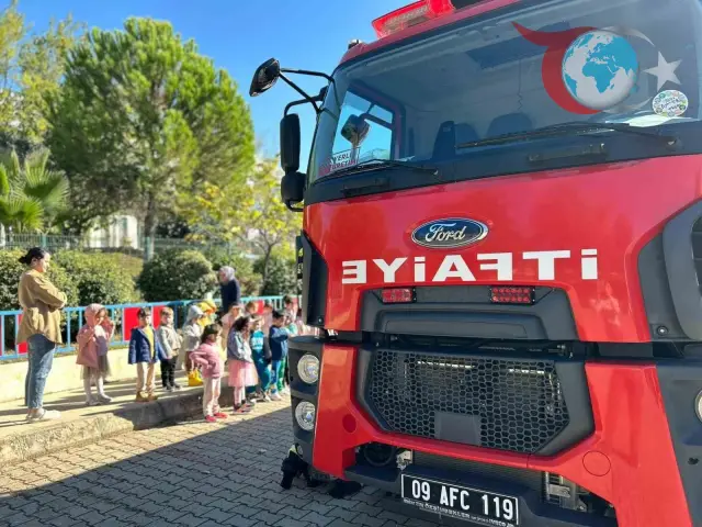 ADÜ Anaokulu Öğrencilerine Eğlenceli Yangın Güvenliği Eğitimi