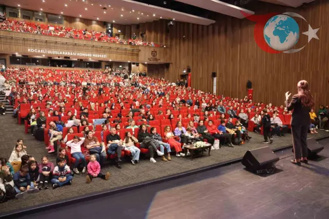 Kocaeli Kitap Fuarı’nda Şermin Yaşar ile Türkçenin Derinliklerine Yolculuk