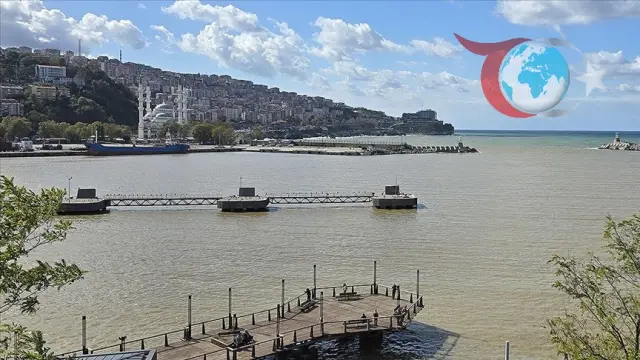 Zonguldak'ta Yoğun Yağışlar Sonrası Deniz Renk Değiştirdi