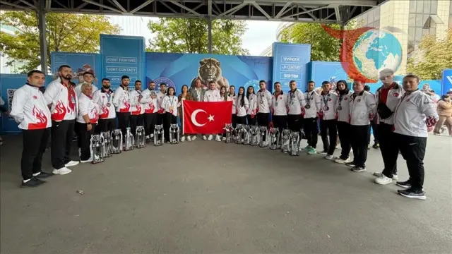 Türkiye Kick Boks Federasyonu Sporcuları Madalyaları Topladı