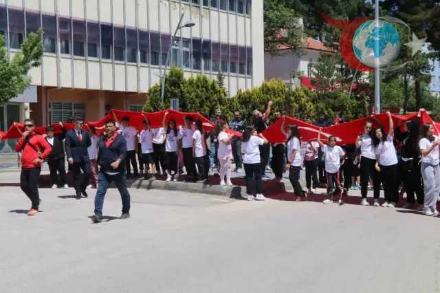 Çankırı’da Gençler, Türk Bayraklarıyla 19 Mayıs’ı Kutladı