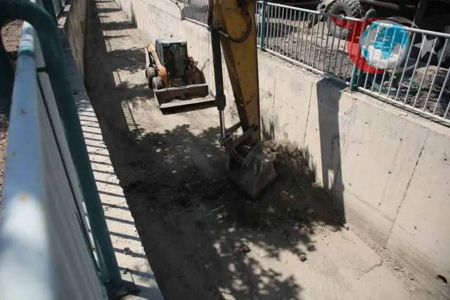 Melikgazi Belediyesi'nden Taşkın Önlemeye Yönelik Kanal Temizliği